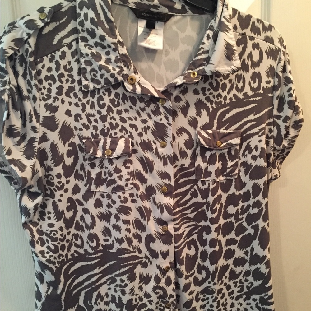 Top - Picture 2 of 2